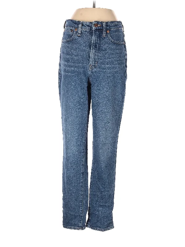 Low-Rise Straight-leg Jeans in Medium WashHuge Savings – Act Now!