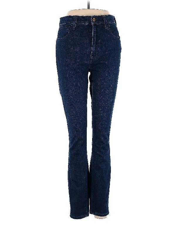 Mid-Rise Bootleg Jeans in Dark WashNew Discounts Just Dropped!
