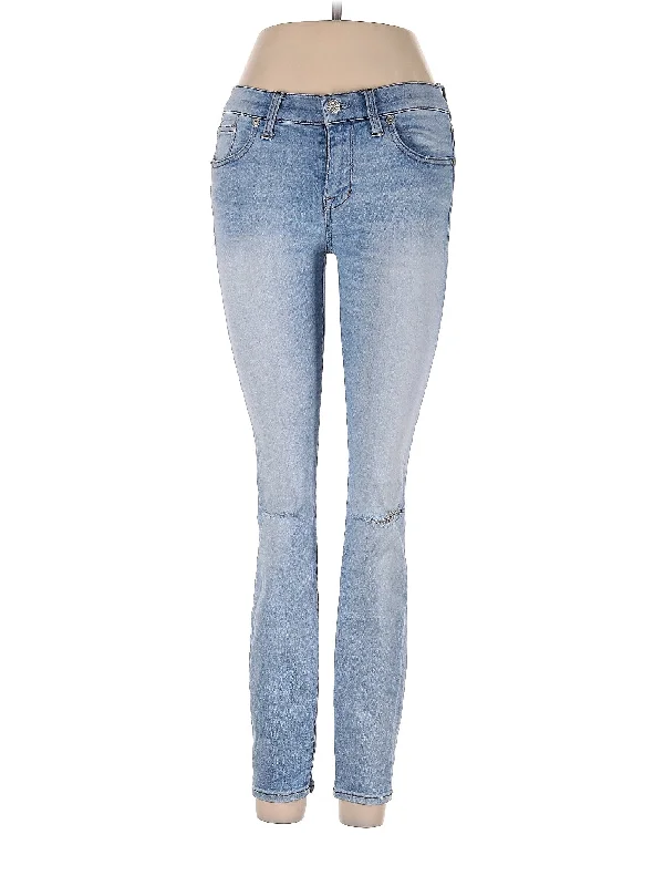 Mid-Rise Bootleg Jeans in Light WashYour Wallet Will Thank You!