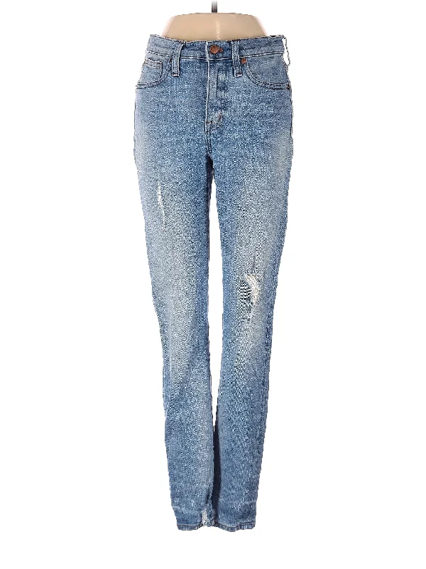Mid-Rise Straight-leg Jeans in Light WashGet It Before It’s Gone!