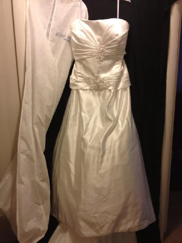 Alfred Angelo 2003CWHottest Discounts of the Year!
