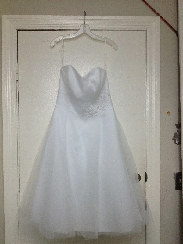David's Bridal GalinaYour Dream Deal is Here!