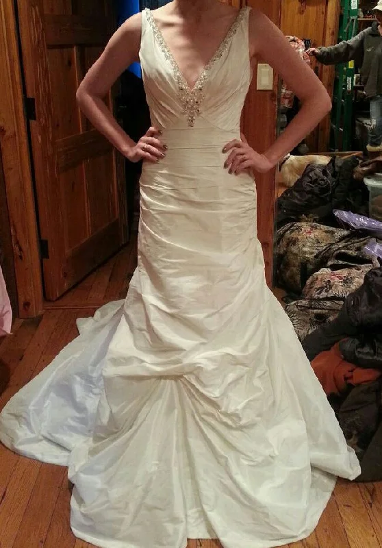 Enzoani CoventrySave More with Every Purchase!