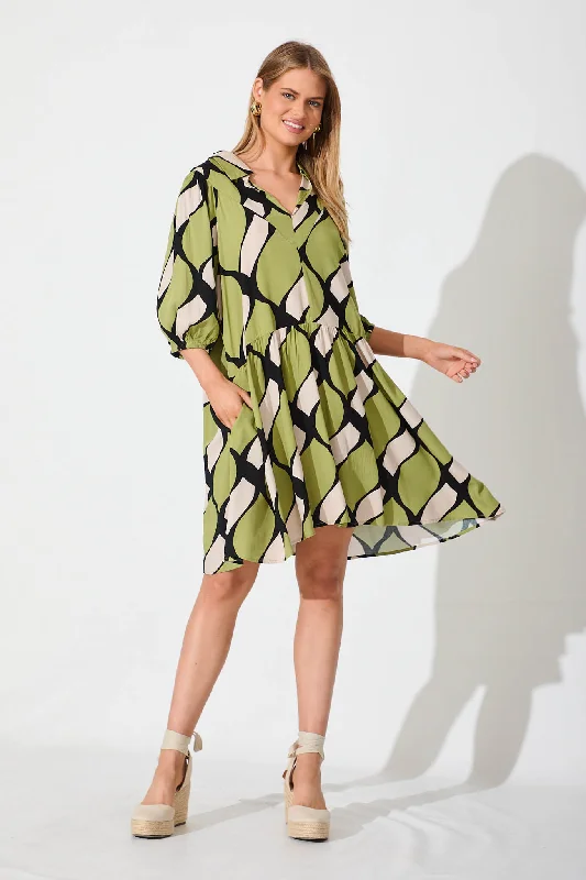 Forrest Smock Dress In Green With Black And White PrintThe Best Offers Are Here!