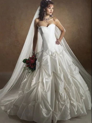 Maggie Sottero Maggie Sottero Capri Size 8Must-Have Deals Inside!