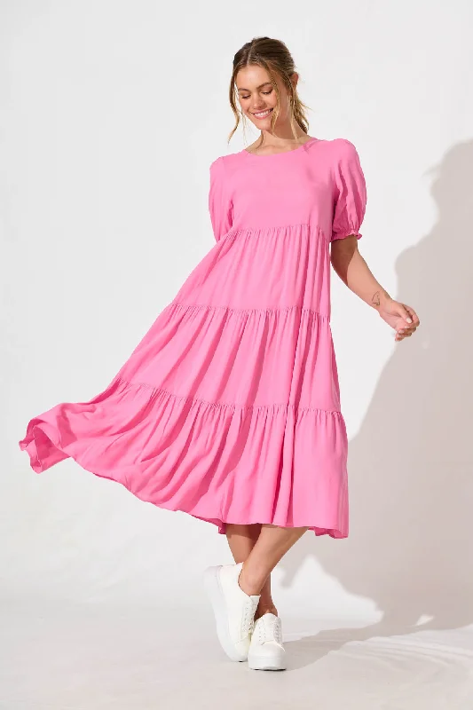 Nevi Tiered Midi Dress In PinkFlash Deals – Act Quickly!