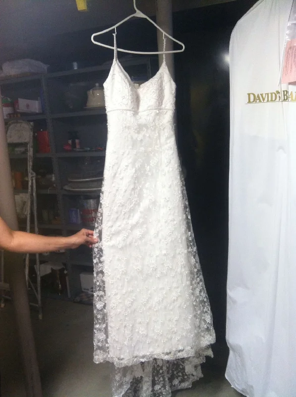 Oleg Cassini Oleg Cassini CV132 Size 4Your Dream Deal is Here!