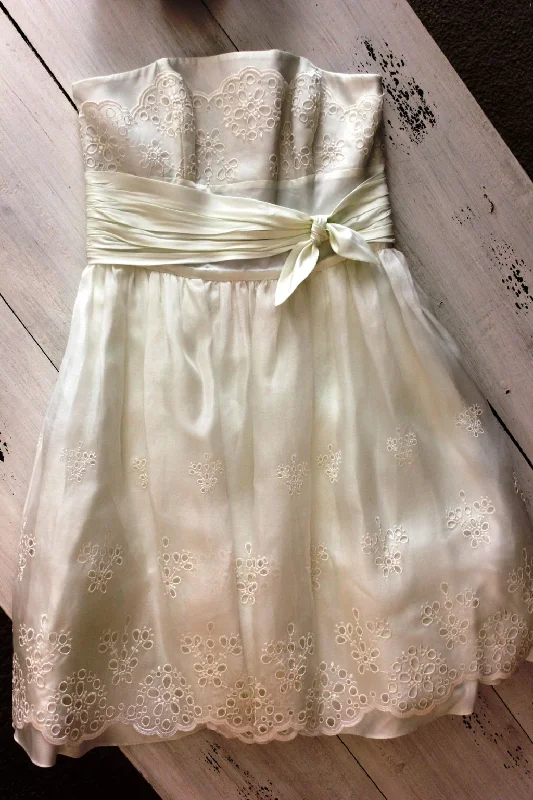 Other Betsey Johnson Eyelet Size 6Your Shopping Spree Starts Here!