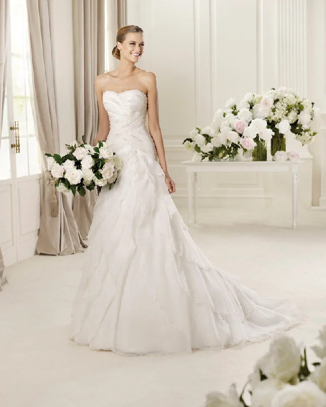 Pronovias DianaSave Up to 50% Off!