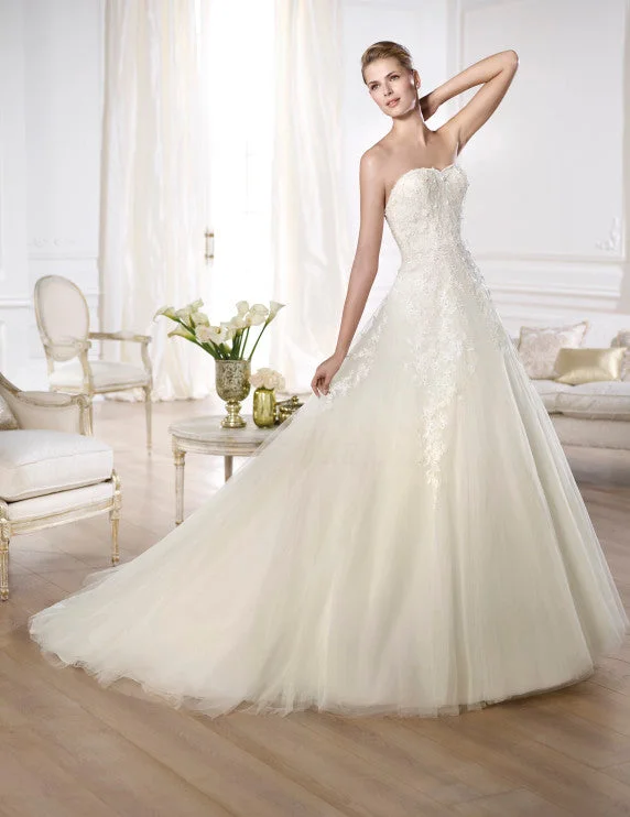 Pronovias Olaya 19/50Enjoy Huge Discounts Now!