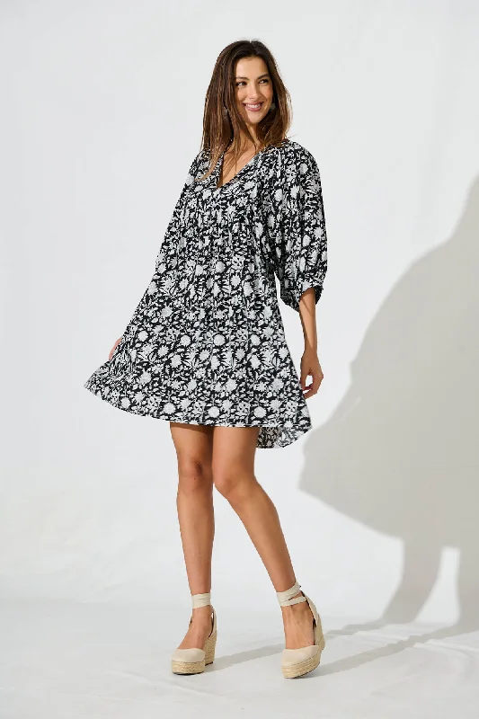 Spring Morning Smock Dress In Black With White PrintGet More, Spend Less – Shop Now!
