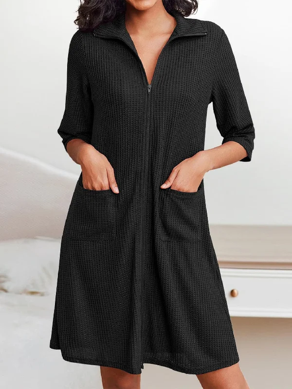 Chic pocketed zip dress in waffle-knitOnly a Few Left – Order Now!