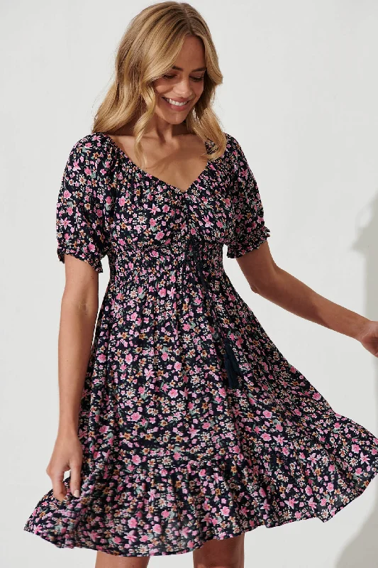 Wellington Dress In Navy With Pink Ditsy FloralFlash Sale – Act Fast!