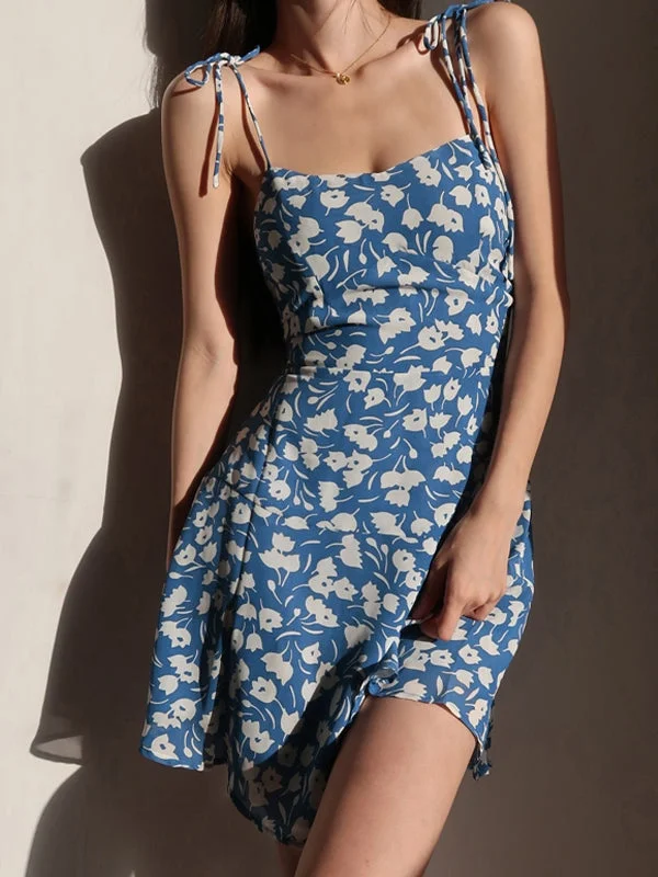 BerryBetty - Lace Up Summer Floral Mini DressShop the Hottest Deals!