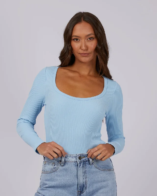 Silent Theory Hazel LS Tee Sky BlueSavings You Can’t Ignore!
