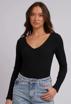 Silent Theory Lily L/S Tee BlackPrice Drop Alert!