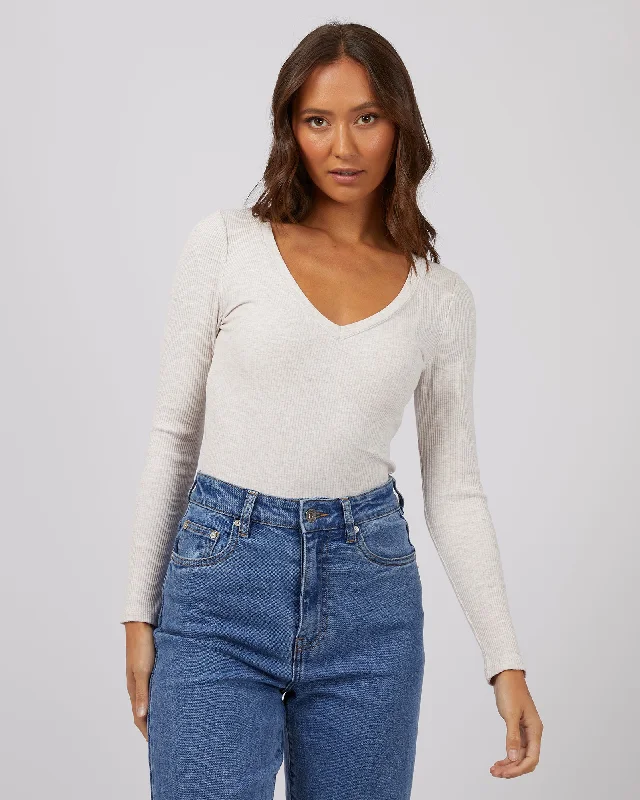 Silent Theory Lily L/S Tee OatmealUpgrade for Less!