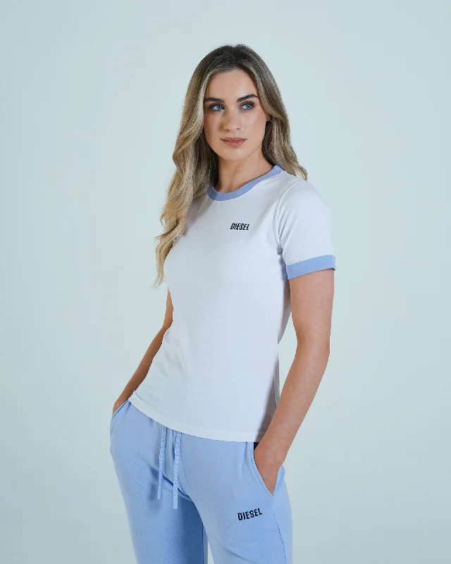 Addie T-Shirt Optic WhiteGrab Yours Before It’s Too Late!